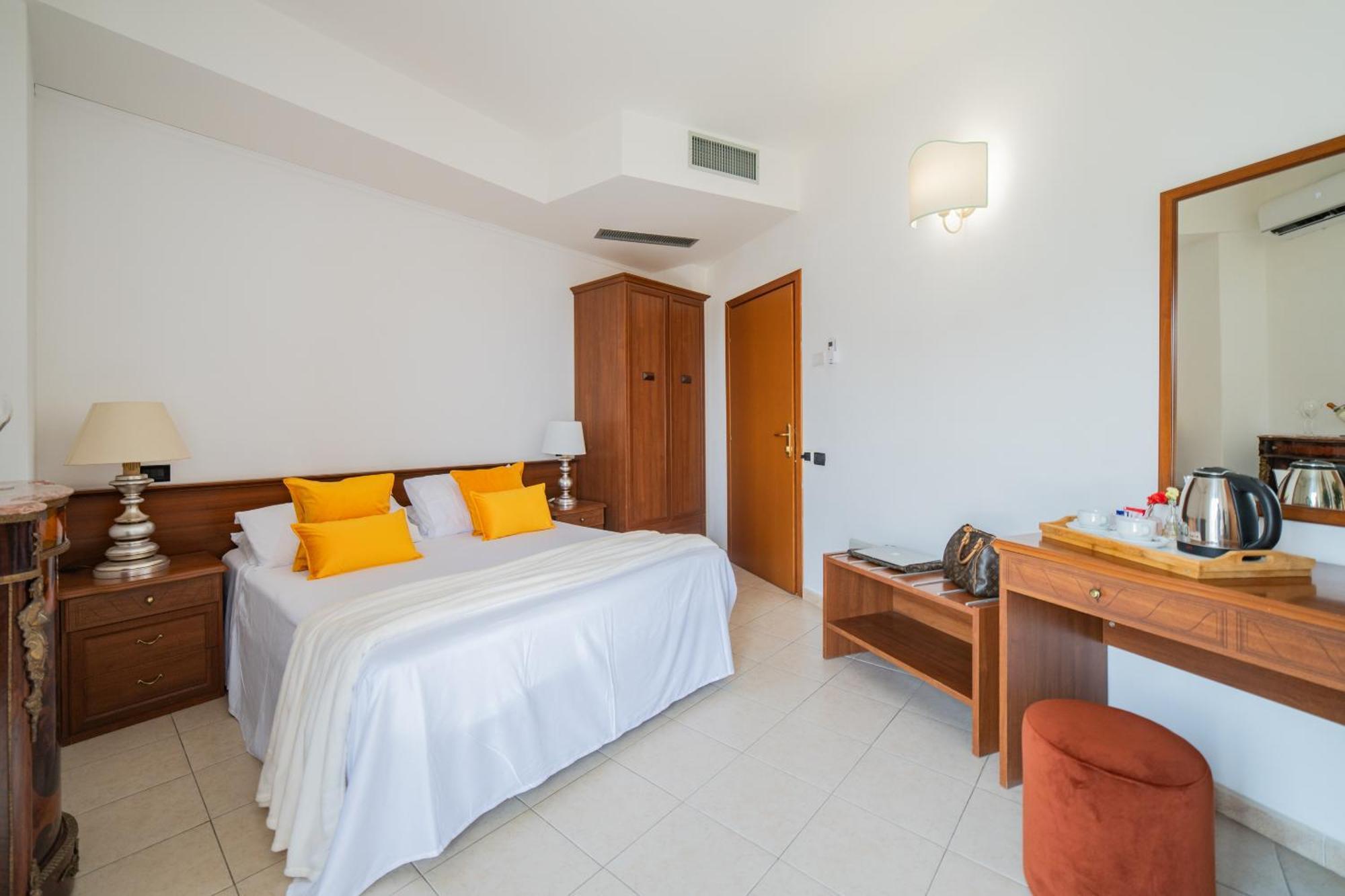 Casa Pertosa Bed & Breakfast Taormina Exterior photo